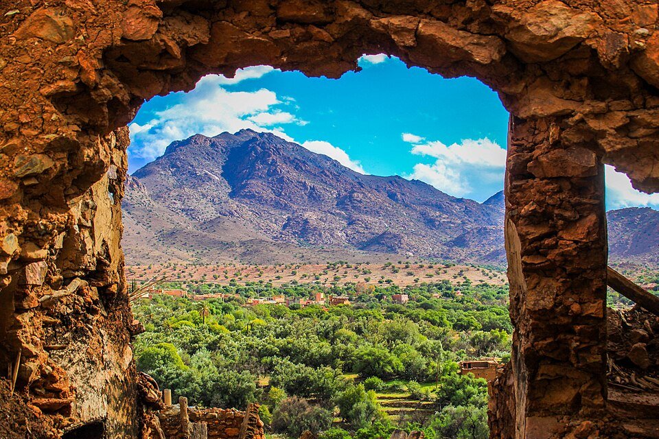 Paysage rocheux de Tafraout dans l’Anti-Atlas